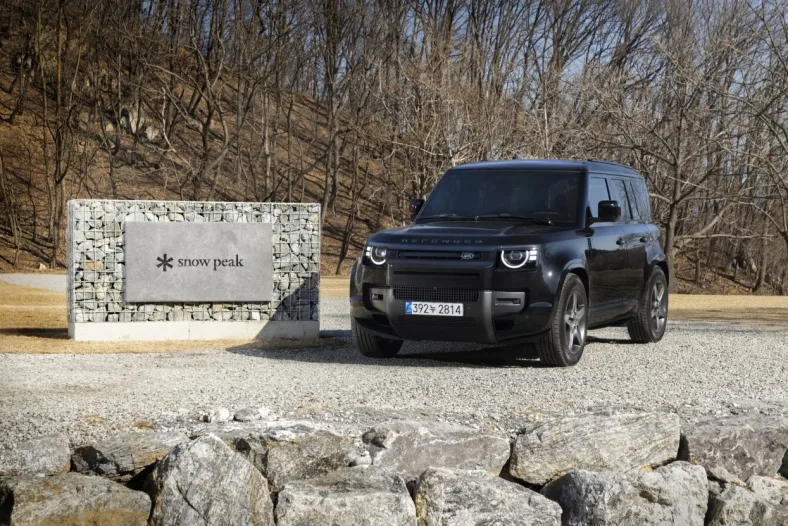 사진자료 JLR 코리아 스노우피크코리아와 MOU 체결 https://mobilityground.com/wp-content/uploads/2026/04/사진자료_JLR-코리아-스노우피크코리아와-MOU-체결.webp
