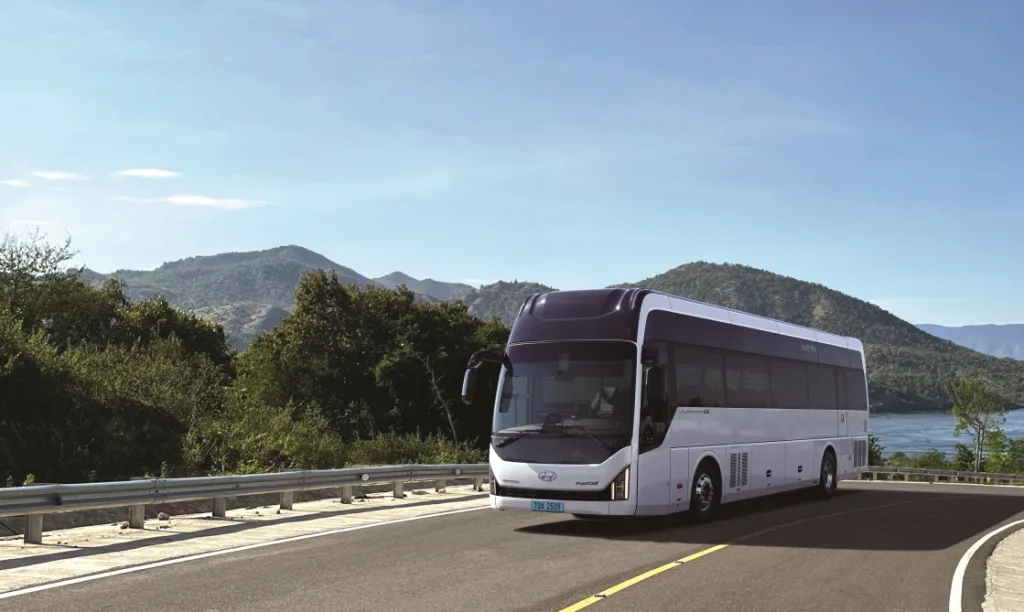현대차 수소전기버스 국내 누적 판매 3000대 돌파 1 유니버스 수소전기버스FCEV https://mobilityground.com/wp-content/uploads/2026/04/유니버스-수소전기버스FCEV.webp