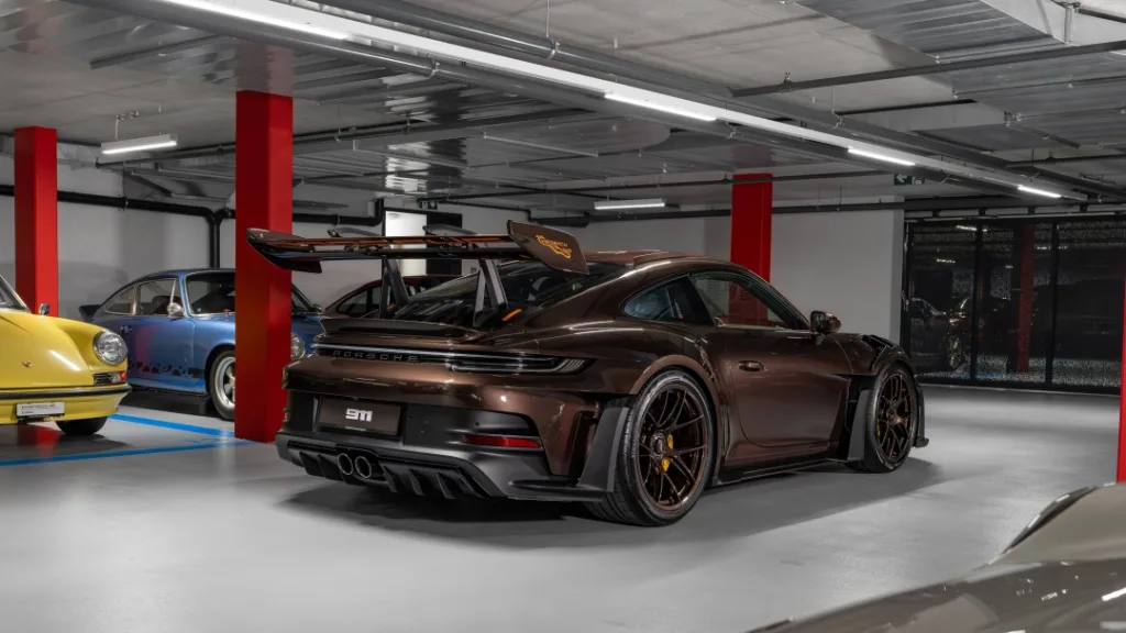 포르쉐 911 GT3 RS, Performance meets design: a 911 GT3 RS beyond the standard