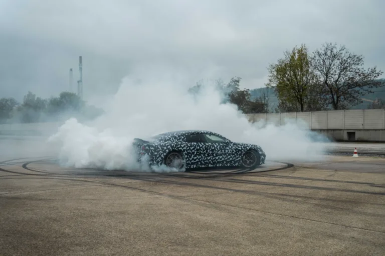 Racing driver approval: Ola Källenius and F1 Development Driver Doriane Pin test the new Mercedes-AMG GT 4-Door Coupé