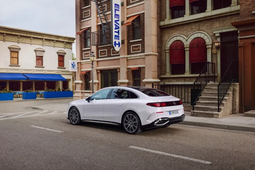 메르세데스-벤츠 올 뉴 일렉트릭 C-클래스, Redefining the segment: The new electric Mercedes-Benz C-Class now available to order