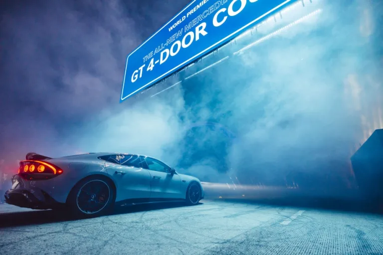 메르세데스-AMG GT 4도어 쿠페, World premiere of the new Mercedes-AMG GT 4-Door Coupé: Mercedes-AMG brings the Autobahn to Los Angeles