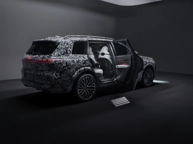 아우디 Q9, Elegance and space: a first look inside the new Audi Q9
