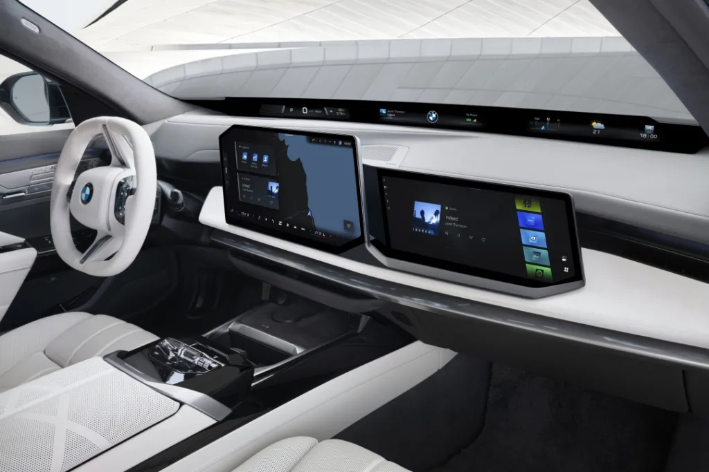 BMW 7시리즈, In the new BMW 7 Series, progressive luxury and the pioneering technologies of the Neue Klasse come together to create a unique driving experience.