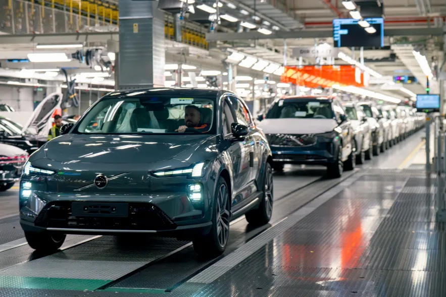 볼보 EX60, Volvo Cars starts production of game-changing EX60 electric SUV