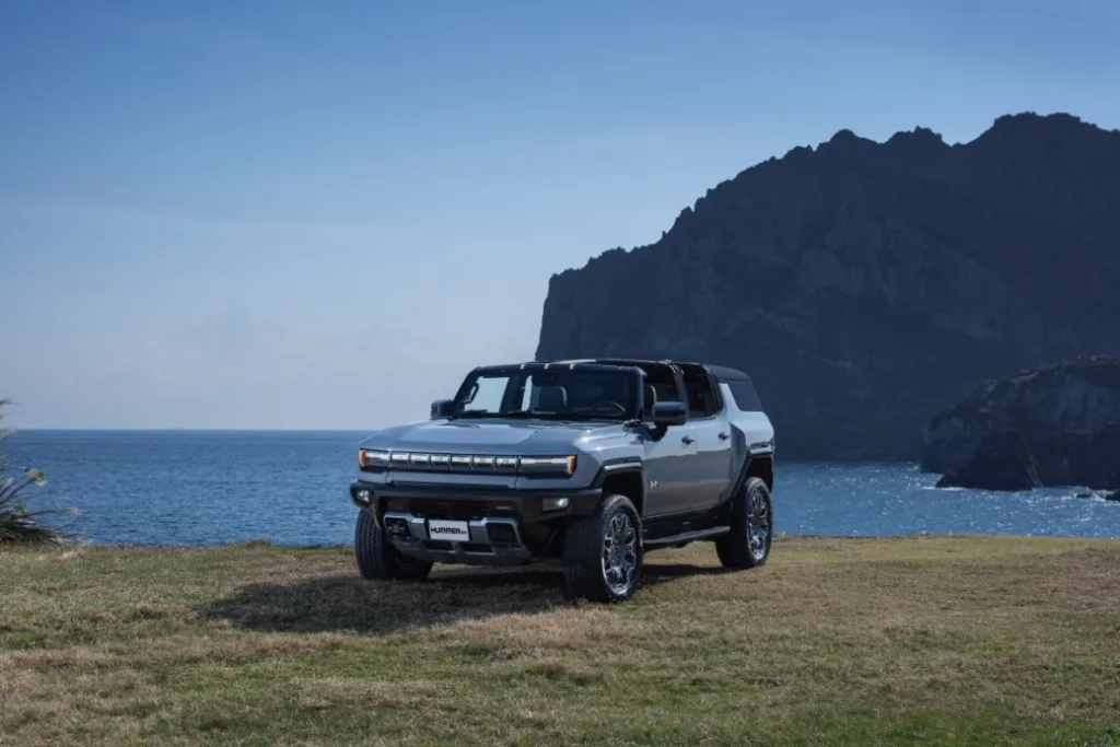 사진 1 허머HUMMER EV SUV 사진 https://mobilityground.com/wp-content/uploads/2026/05/사진-4-허머HUMMER-EV-SUV-사진.webp