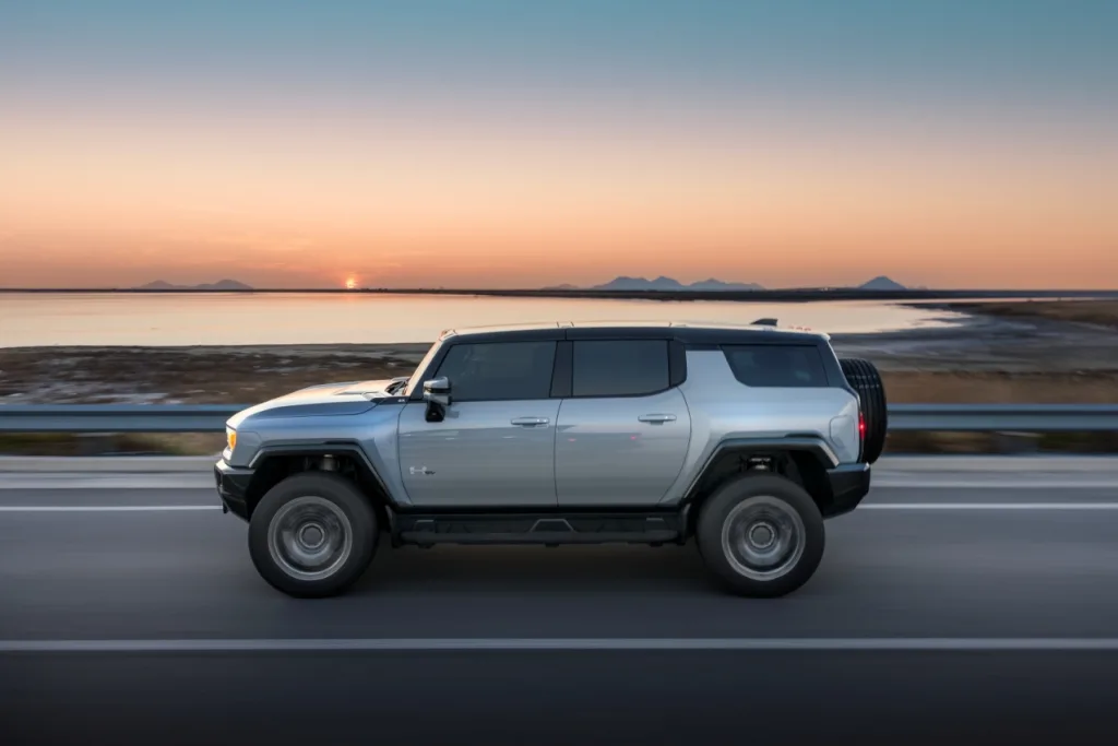 사진 2 허머HUMMER EV SUV 사진 https://mobilityground.com/wp-content/uploads/2026/05/사진-4-허머HUMMER-EV-SUV-사진.webp