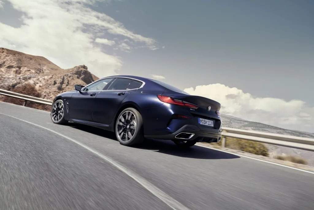 "530마력·제로백 3.9초" BMW M850i 그란 쿠페 M 퍼포먼스 옵션 강화 출시 2 사진2 BMW 코리아 상품성 강화된 ‘BMW M850i xDrive 그란 쿠페 M 퍼포먼스 출시 https://mobilityground.com/wp-content/uploads/2026/05/사진1-BMW-코리아-상품성-강화된-‘BMW-M850i-xDrive-그란-쿠페-M-퍼포먼스-출시.webp