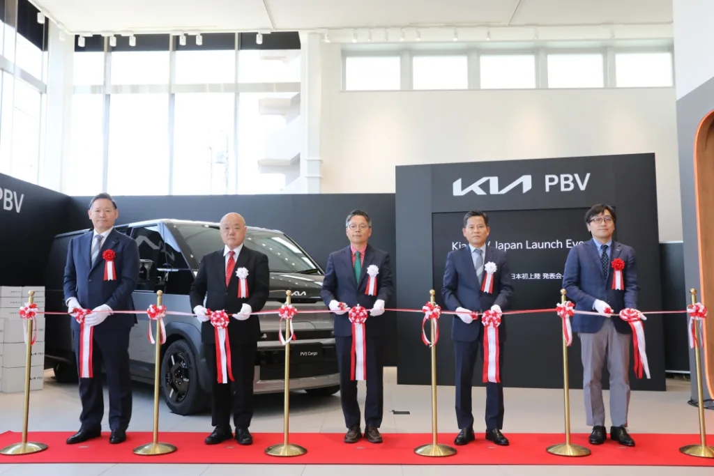 "2026 세계 올해의 밴·왓 카 3관왕" 기아 PV5, 일본 시장 진출 3 사진3 기아 PV5 일본 시장 출시 https://mobilityground.com/wp-content/uploads/2026/05/사진1-기아-PV5-일본-시장-출시.webp