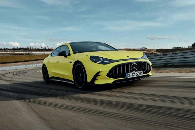 메르세데스-AMG GT 4도어 쿠페, The new Mercedes-AMG GT 4-Door Coupé: Revolutionary performance. Maximum intensity.