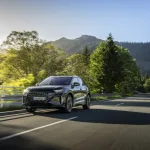 아우디 Q4 e-트론, The right car for any situation: the Audi Q4 e-tron takes to the streets