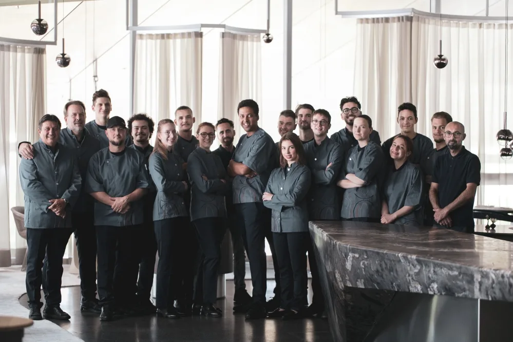 BMW 벨트 미슐랭 2스타 레스토랑 더 클라우드 바이 케퍼, Two Michelin stars for THE CLOUD by Käfer at BMW Welt.
