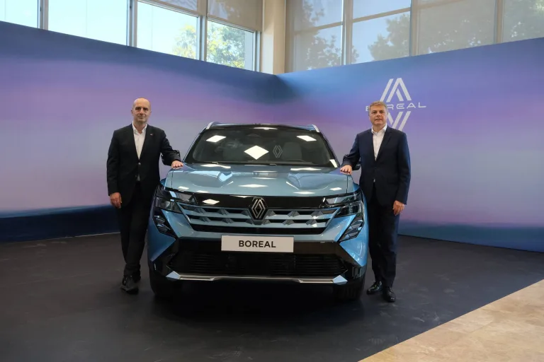 르노 보레알, Boreal enters a new phase with a 2nd production hub in Türkiye and the introduction of full hybrid E‑Tech powertrain