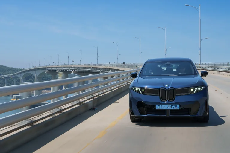 사진1-더 뉴 BMW iX3
