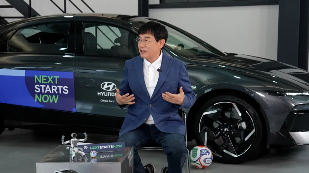 사진1 현대차 이경규와 함께 축구 국가대표팀의 월드컵 선전을 위한 원정 응원 나서 https://mobilityground.com/wp-content/uploads/2026/06/사진1-현대차-이경규와-함께-축구-국가대표팀의-월드컵-선전을-위한-원정-응원-나서.webp