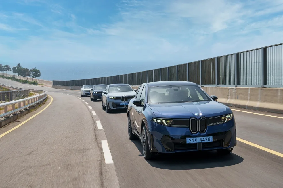 사진2 BMW 코리아 차세대 프리미엄 순수전기 SAV 더 뉴 BMW iX3 국내 공식 출시 https://mobilityground.com/wp-content/uploads/2026/06/사진6-BMW-코리아-차세대-프리미엄-순수전기-SAV-더-뉴-BMW-iX3-국내-공식-출시.webp