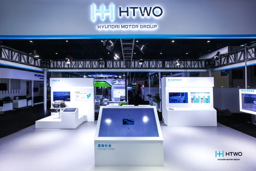 HTWO 광저우 2025년 중국 판매 실적, 수소상용차 900대로 외자기업 1위 달성 2 사진2 HTWO 광저우 2026 국제수소에너지연료전지차 대회 참가 https://mobilityground.com/wp-content/uploads/2026/06/사진1-HTWO-광저우-2026-국제수소에너지연료전지차-대회-참가.webp