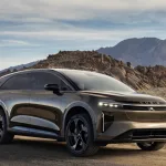 루시드 그래비티 핸즈프리 드라이빙 업데이트, Lucid Rolls Out Hands-Free Driving Assist and New Software Features for Lucid Gravity in North America