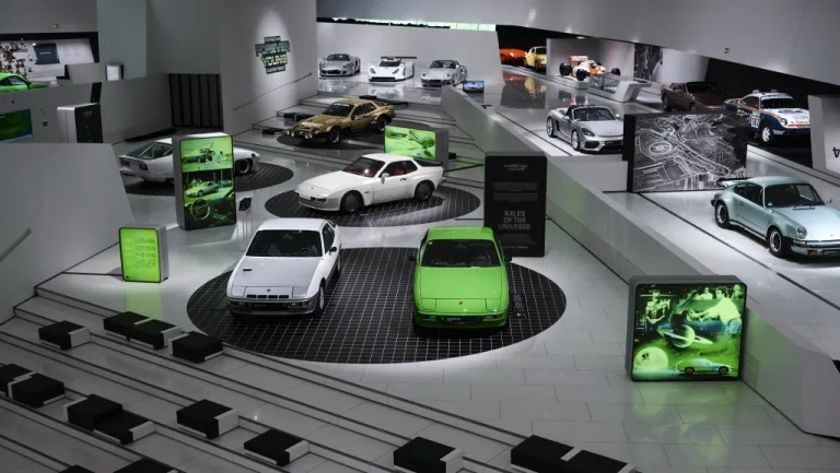 포르쉐 박물관 특별 전시, Porsche honours 50 years of Transaxle
