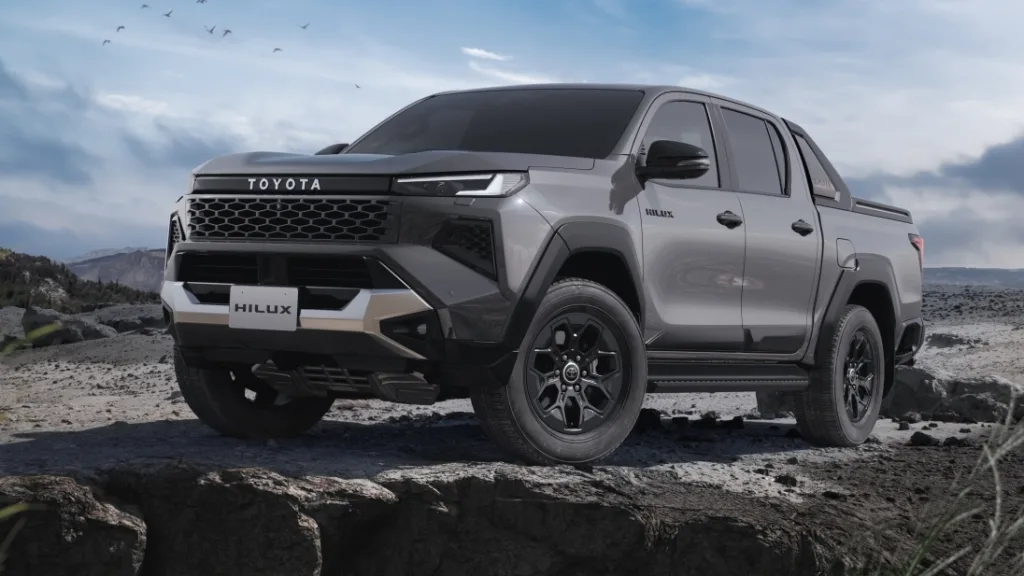 토요타 하이럭스, Toyota Launches New Hilux in Japan