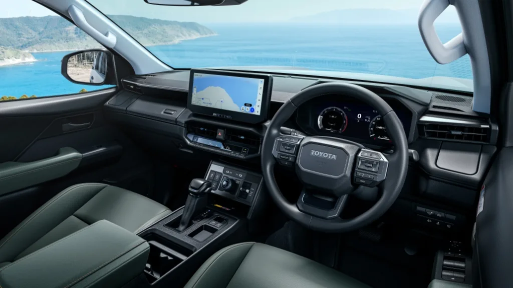 토요타 하이럭스, Toyota Launches New Hilux in Japan