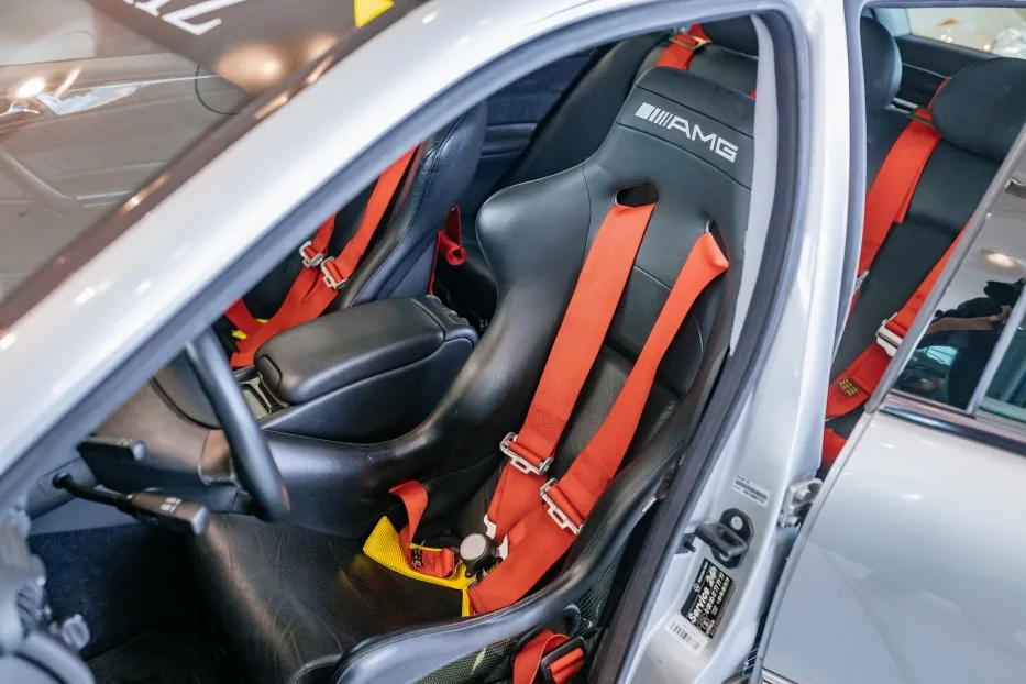 메르세데스-벤츠 박물관, F1 메디컬카 메르세데스-벤츠 C 32 AMG 4 26c0078 009 https://mobilityground.com/wp-content/uploads/2026/07/26c0078_001.webp