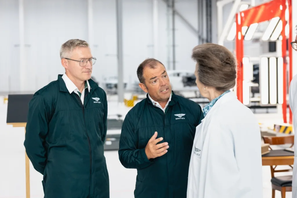 The Princess Royal Officially Opens Bentley's New Paint Shop in Crewe 3 벤틀리 트로칼 생산하는 공장, Her Royal Highness The Princess Royal officially opens Bentley Motors’ new state-of-the-art Paint Shop