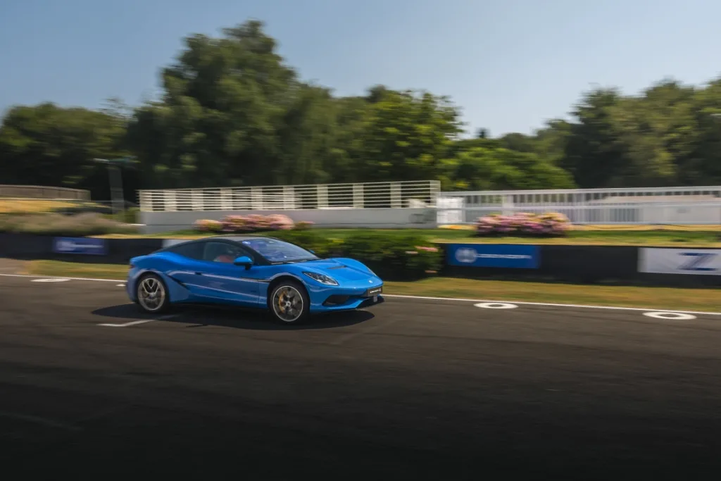 충전을 주유만큼 빠르게, 덴자 Z가 바꿔 놓은 2000마력 전기 슈퍼카 16 Goodwood July 8th 60 https://mobilityground.com/wp-content/uploads/2026/07/8888硬顶版.webp