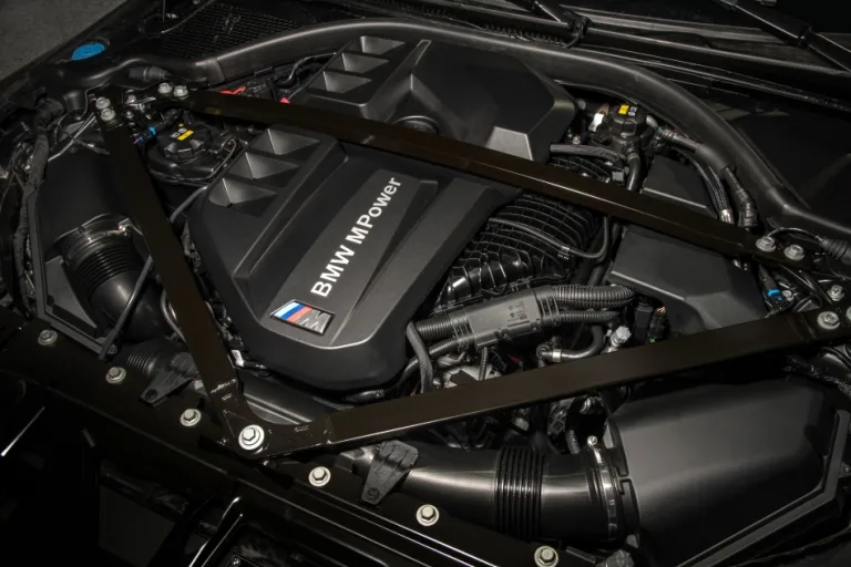 BMW M Ignite technology: Innovative new technology for all six-cylinder in-line engines from BMW M.