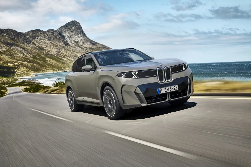 P90645967 highRes bmw ix5 60 xdrive 06 https://mobilityground.com/wp-content/uploads/2026/07/P90645967_highRes_bmw-ix5-60-xdrive-06.webp