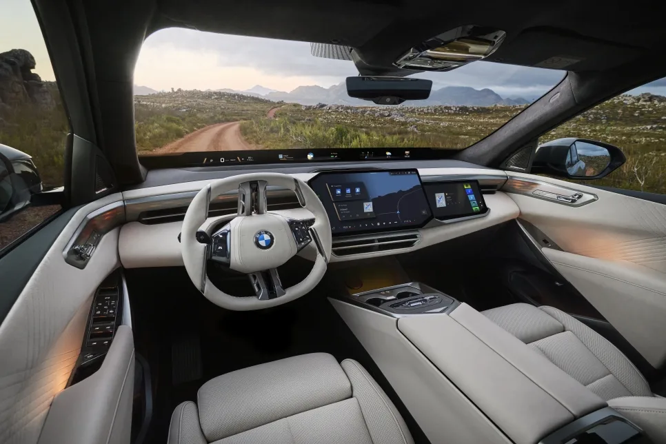 P90646027 highRes bmw ix5 60 xdrive 06 https://mobilityground.com/wp-content/uploads/2026/07/P90645967_highRes_bmw-ix5-60-xdrive-06.webp