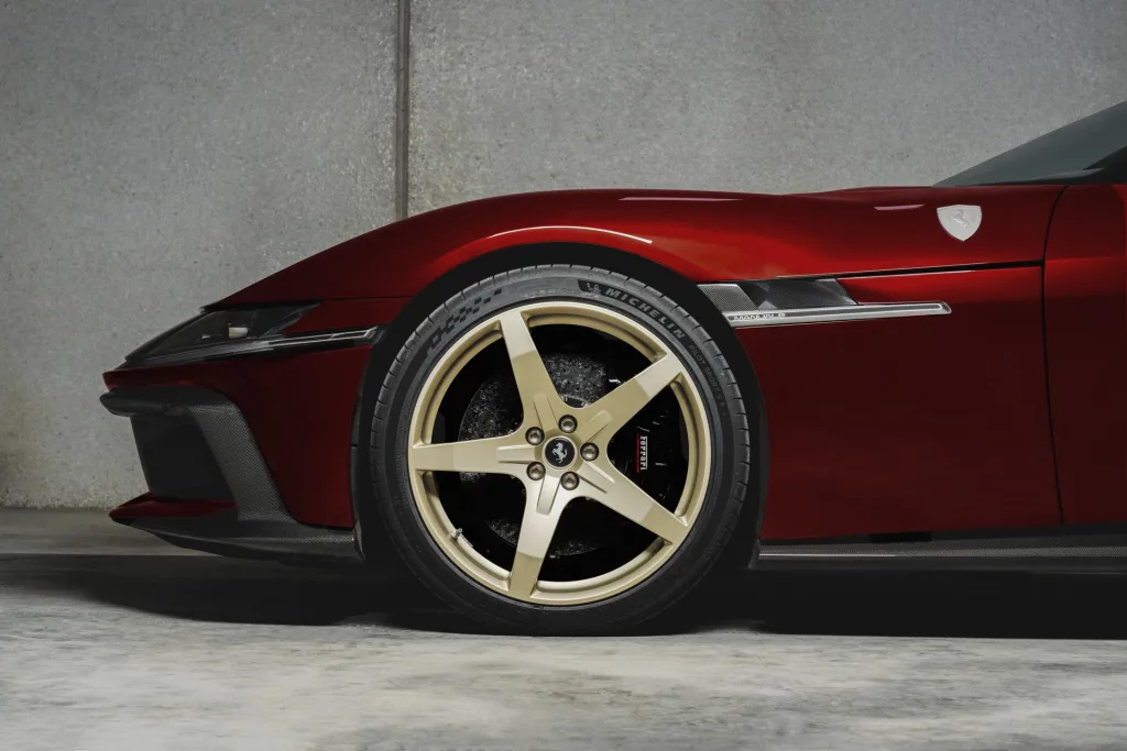 페라리 12 칠린드리 마뉴알레 공개, 진짜 수동변속기 달았다 10 ZFCY1I Ferrari 2 MOD 1920x0 VKRZWK 6ERYZI https://mobilityground.com/wp-content/uploads/2026/07/VWB3SW_Ferrari_9_MOD-1920x0_425UKC_XLKLR5.webp