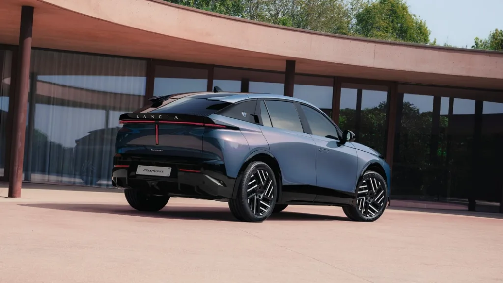 Lancia Gamma Hybrid Offers 1,000 km Range Plus Electric Versions to 740 km 1 란치아 감마, New Lancia Gamma: Lancia’s new project comes to life in Italy, in Melfi