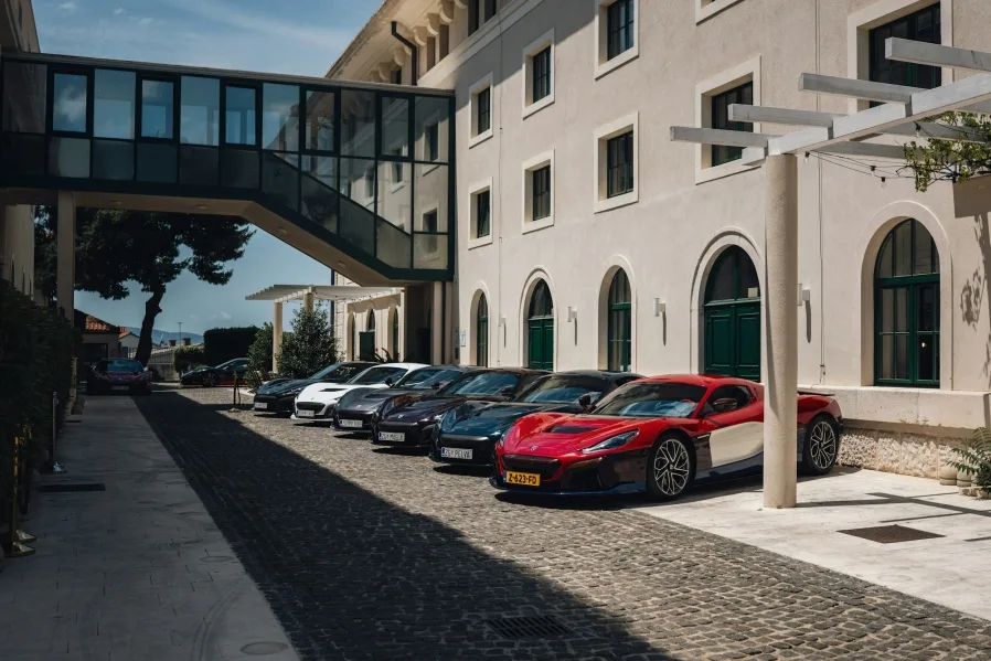 리막 트레일블레이저스 투어 단편 영화 공개, 2,500km 달렸 2 second annual rimac trailblazers tour concludes five day journey along croatias d 1 https://mobilityground.com/wp-content/uploads/2026/07/second-annual-rimac-trailblazers-tour-concludes-five-day-journey-along-croatias-d-2.webp