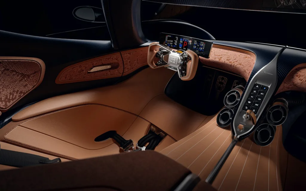 Bugatti Destrier: The Third One-of-One Programme Solitaire 3 부가티 데스트리어, 솔리테르, 볼리드, The Bugatti Destrier: A Sculpture of Speed