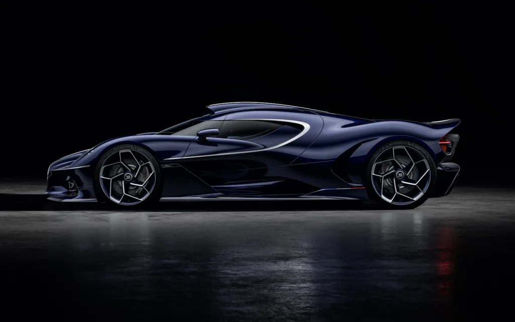 부가티 데스트리어 공개, "50년 뒤에도 콩쿠르 잔디밭에 서 있을 차" 3 15 BUGATTI Solitaire Destrier https://mobilityground.com/wp-content/uploads/2026/08/01-BUGATTI-Solitaire-Destrier.webp