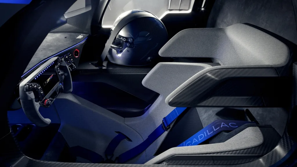 Cadillac's V-ONE Concept Turns Race Hardware Into a Road Fantasy 3 캐딜락 V-ONE, Cadillac unveils V-ONE concept
