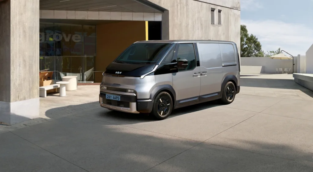 260803 사진9 PV5 카고 컴팩트 모델 외장 https://mobilityground.com/wp-content/uploads/2026/08/260803-사진1-PV5-신규라인업-및-The-2027-EV6.webp