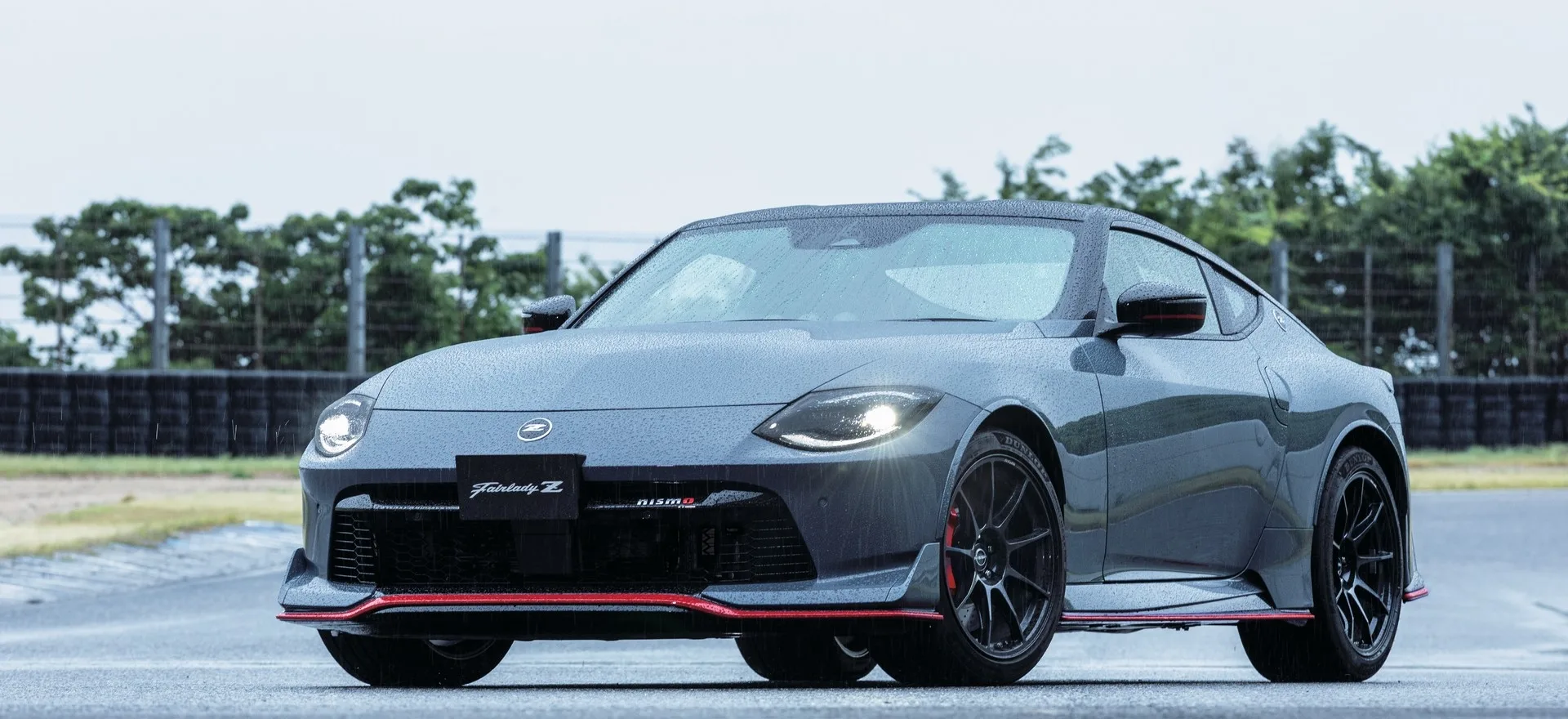Nissan's Refreshed Fairlady Z Brings Back the Classic Z Emblem 4 닛산 페어레이디 Z, Nissan launches the refreshed Fairlady Z and Fairlady Z NISMO in Japan