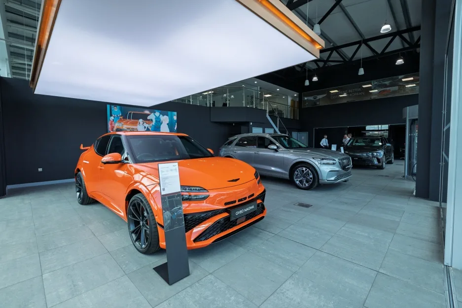 Genesis Surrey Showcases the GV60 Magma and Full Lineup 2 제네시스 영국 전시장, GENESIS RETAILER MOMENTUM CONTINUES WITH OPENING OF GENESIS SURREY