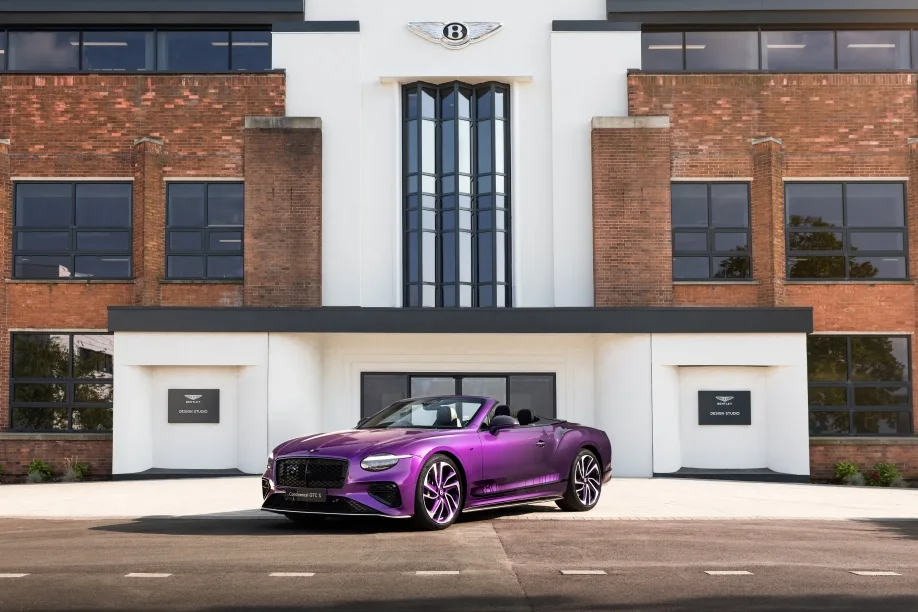 Bentley Marks 80 Years in Crewe With 107-Car Owner Reunion 4 벤틀리 크루 공장, Bentley Motors marks 80 years of Crewe craftmanship with one-of-a-kind Continental GTC