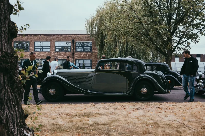 벤틀리 첫 고객 인도차부터 2025년 플라잉스퍼까지, 크루에 모였다 3 80 Years of Craftsmanship 17 https://mobilityground.com/wp-content/uploads/2026/08/80-Years-of-Craftsmanship-1.webp