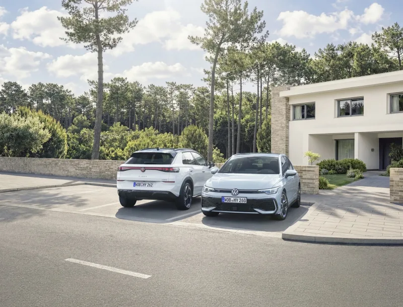 폭스바겐 골프 하이브리드, 티록 하이브리드, New drive option: Volkswagen starts pre-sales for new full hybrid with 125 kW for Golf and T-Roc