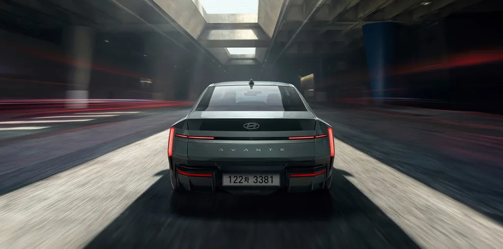 avante hybrid gallery exterior 03 https://mobilityground.com/wp-content/uploads/2026/08/사진-3-디-올-뉴-아반떼-외장.webp
