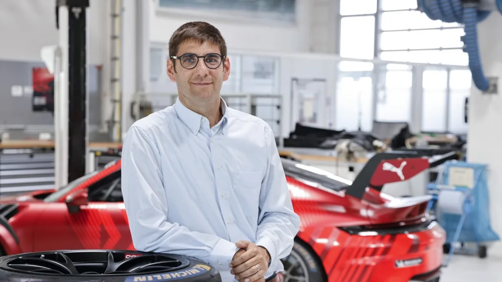 Meet the Man Building Porsche's Motorsport Sustainability Strategy 3 포르쉐, Dr. Florian Bach heads sustainability at Porsche Motorsport. In this interview, he talks about how innovation, responsibility and motorsport come together, and how they contribute to advancing vehicle development and new technologies.