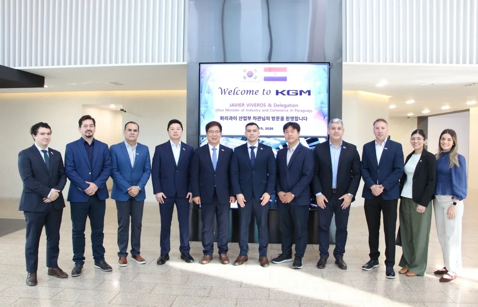KGM, 산업통상부 ODA 사업으로 파라과이에 무쏘 EV 20대 공급 1 20260916 KGM 파라과이에 무쏘 EV 공급 산업부 사절단 평택 공장 방문 2 https://mobilityground.com/wp-content/uploads/2026/09/20260916_KGM_파라과이에_무쏘_EV_공급_산업부_사절단_평택_공장_방문_2.webp
