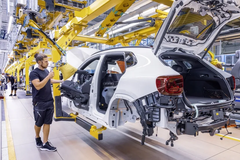 메르세데스-벤츠, 신형 GLA 생산, Digital, flexible, connected: successful start of production for the new Mercedes-Benz GLA at the Rastatt plant