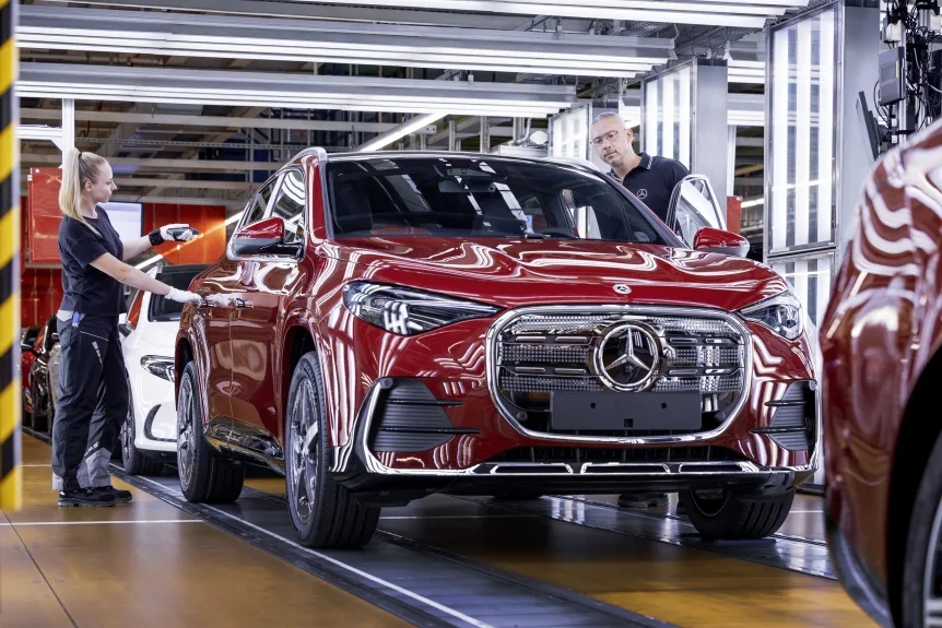 메르세데스-벤츠, 신형 GLA 생산, Digital, flexible, connected: successful start of production for the new Mercedes-Benz GLA at the Rastatt plant