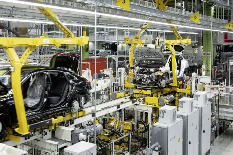 메르세데스-벤츠, 신형 GLA 생산, Digital, flexible, connected: successful start of production for the new Mercedes-Benz GLA at the Rastatt plant