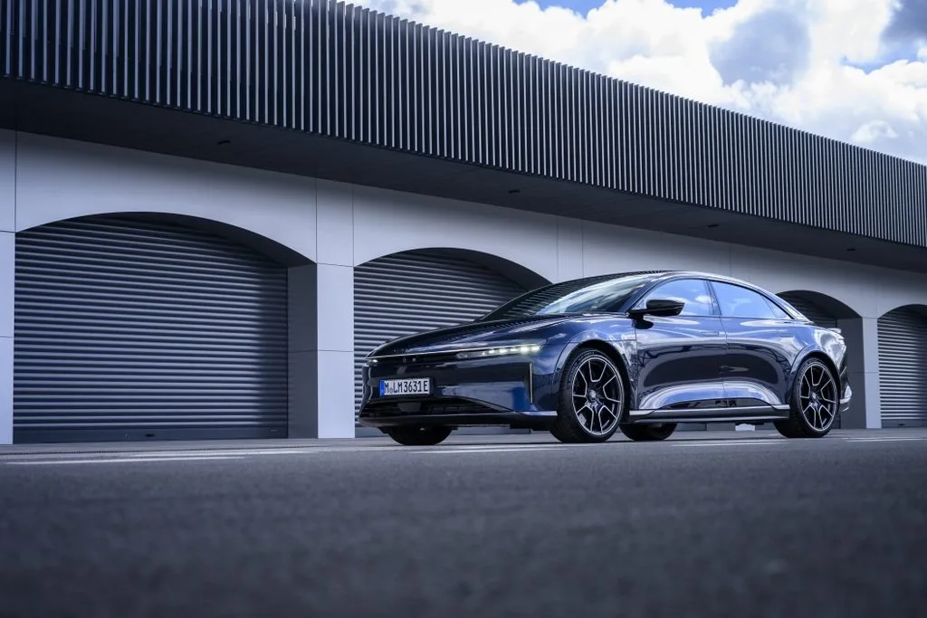 루시드, 파리 모터쇼 앞두고 그래비티·에어 프랑스 판매 가격 공개 3 LM26 Lucid Air Sapphire Sapphire Blue 1 https://mobilityground.com/wp-content/uploads/2026/09/LM26-Lucid-Gravity-Grand-Touring-Aurora-Green_5.webp